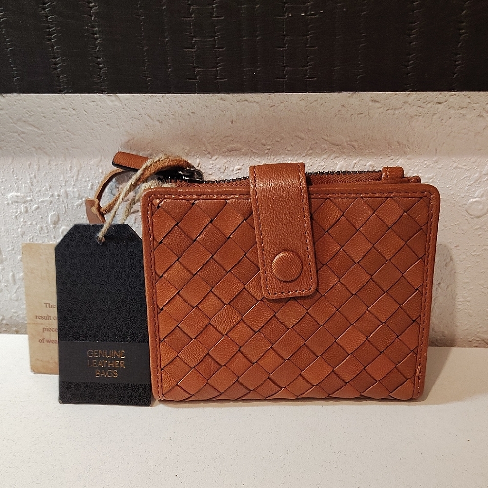Woven Leather Compact Wallet - Brown